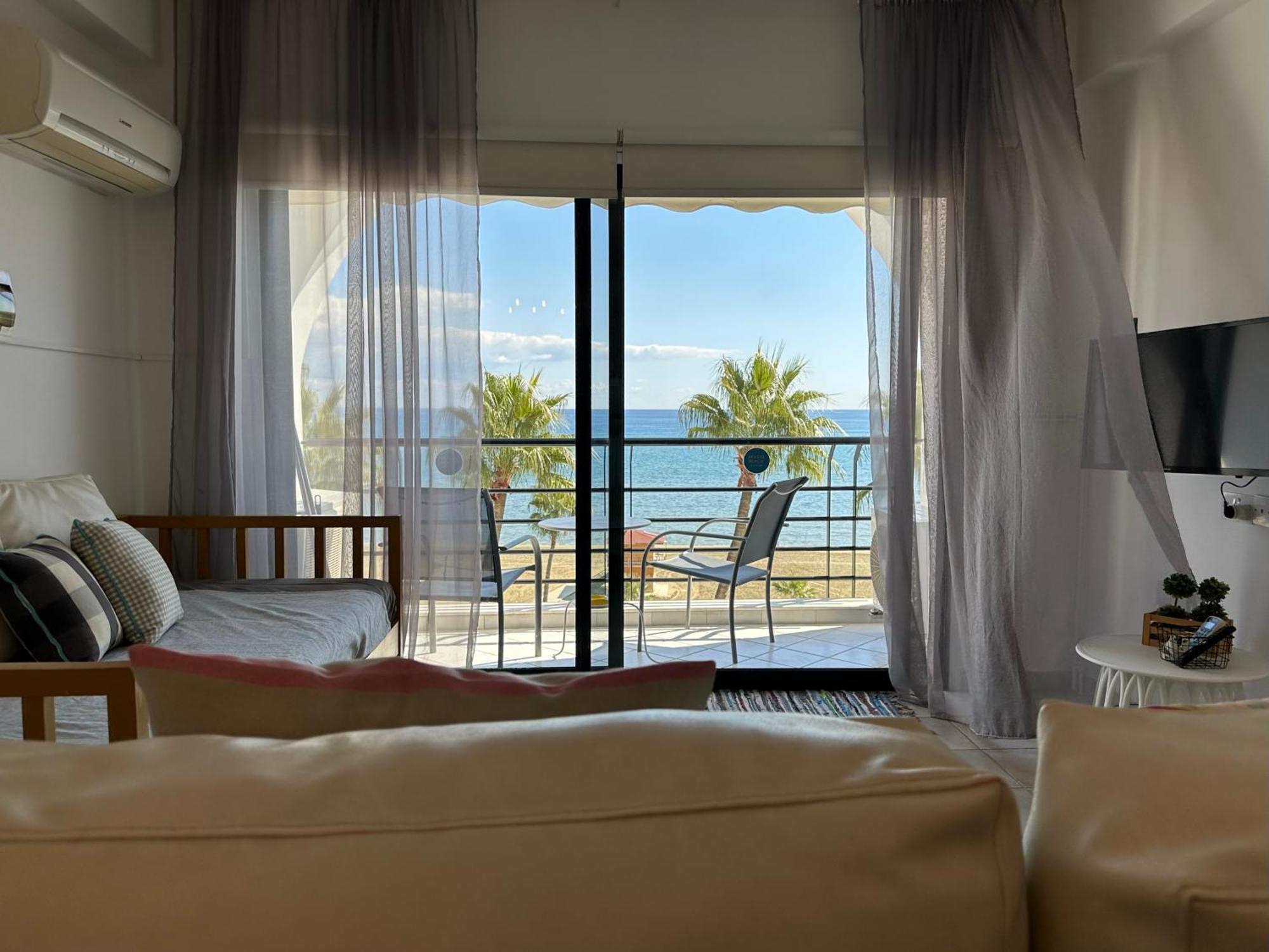 Krasas Beach Larnaca Exterior photo